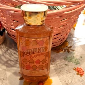 🆕🎃Pumpkin Cupcake